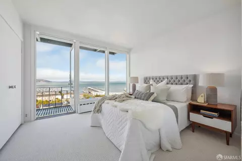 Bedroom - 245 Chestnut St, San Francisco, CA 94133 photo 1 of 5