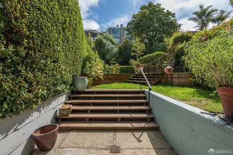 Exterior - 245 Chestnut St, San Francisco, CA 94133 photo 7 of 9