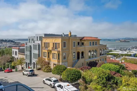 Exterior - 245 Chestnut St, San Francisco, CA 94133 photo 3 of 9