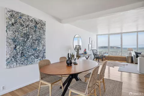 Dining - 245 Chestnut St, San Francisco, CA 94133 photo 3 of 3