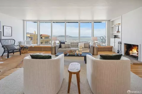 Living - 245 Chestnut St, San Francisco, CA 94133 photo 1 of 5