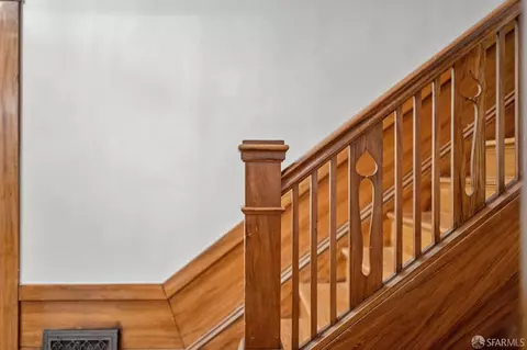 Entry Way - 842 35th Ave, San Francisco, CA 94121 photo 4 of 10
