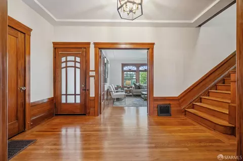 Entry Way - 842 35th Ave, San Francisco, CA 94121 photo 2 of 10
