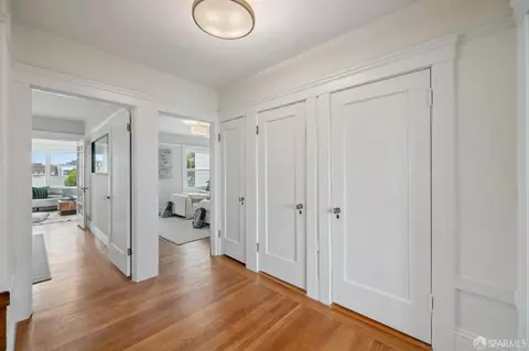 Entry Way - 842 35th Ave, San Francisco, CA 94121 photo 9 of 10