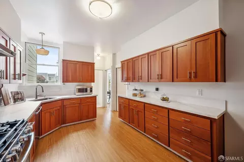 Kitchen - 842 35th Ave, San Francisco, CA 94121 photo 3 of 3