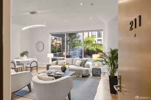 733 Front St #211, San Francisco, CA 94111