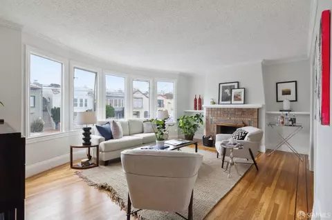 Living - 1427 39th Ave, San Francisco, CA 94122 photo 2 of 7