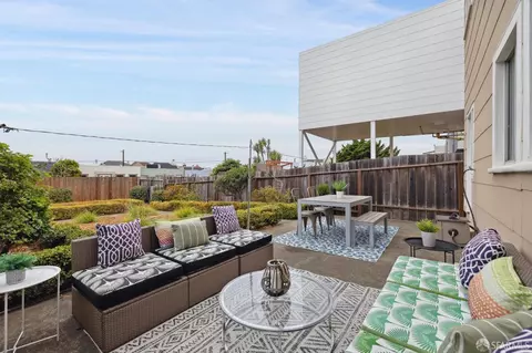 Exterior - 1427 39th Ave, San Francisco, CA 94122 photo 1 of 6