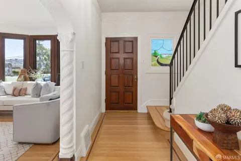 Entry Way - 74 Havelock St, San Francisco, CA 94112 photo 2 of 3
