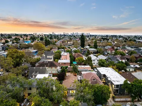 View/Area - 1640 63rd St, Berkeley, CA 94703 photo 3 of 4