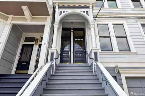 Exterior - 42 Sharon St, San Francisco, CA 94114 photo 2 of 9