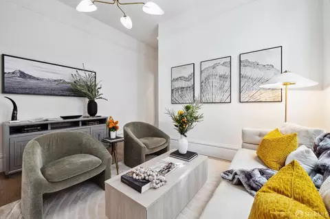 Living - 42 Sharon St, San Francisco, CA 94114 photo 2 of 3