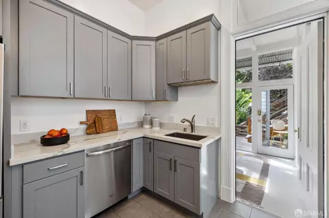 Kitchen - 42 Sharon St, San Francisco, CA 94114 photo 1 of 3