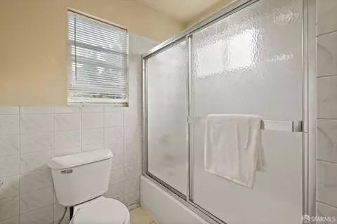 Bath - 320 Peralta St, Oakland, CA 94607 photo 4 of 4