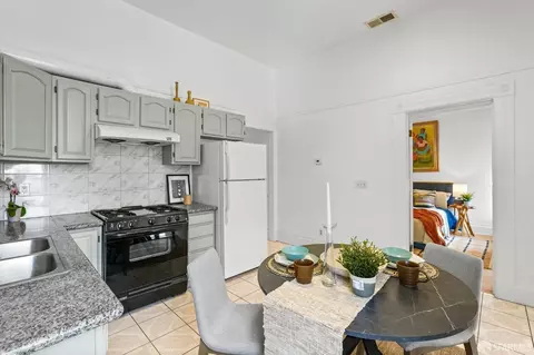 Kitchen - 320 Peralta St, Oakland, CA 94607 photo 4 of 5