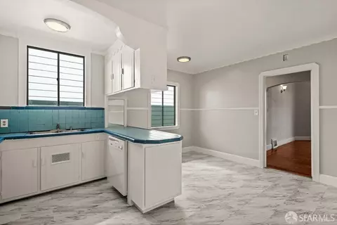 Kitchen - 1365 Shafter Ave, San Francisco, CA 94124 photo 3 of 5