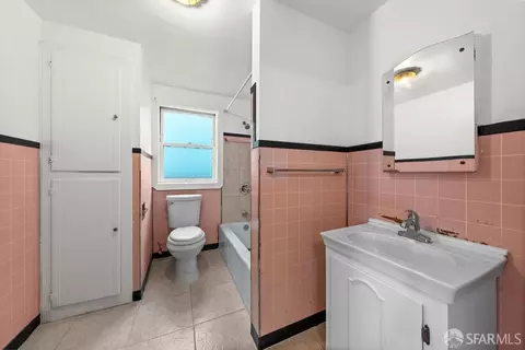 Bath - 1365 Shafter Ave, San Francisco, CA 94124 photo 3 of 4
