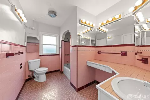 Bath - 1365 Shafter Ave, San Francisco, CA 94124 photo 1 of 4