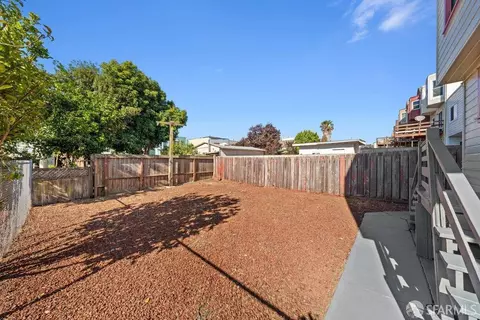 Exterior - 1365 Shafter Ave, San Francisco, CA 94124 photo 5 of 13
