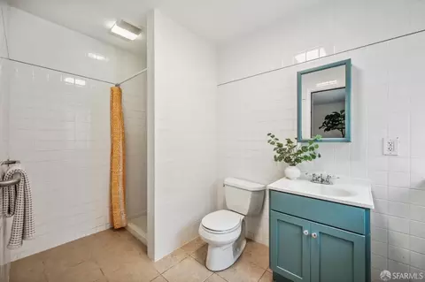Bath - 2178 14th Ave, San Francisco, CA 94116 photo 5 of 6