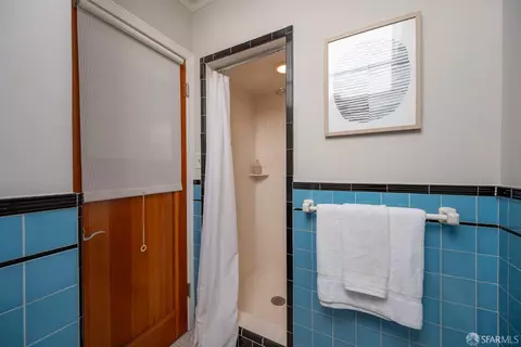 Bath - 633 Shields St, San Francisco, CA 94132 photo 2 of 5