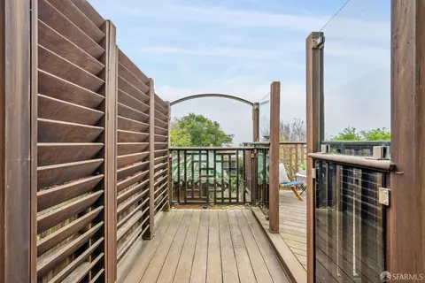 Exterior - 633 Shields St, San Francisco, CA 94132 photo 7 of 14