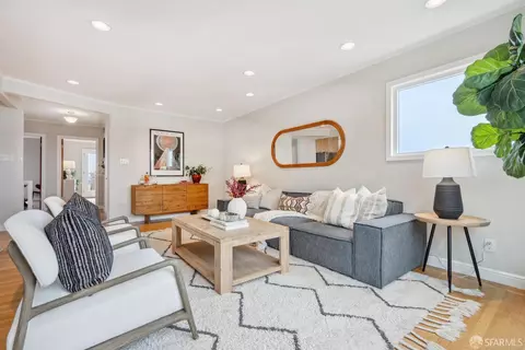 Living - 633 Shields St, San Francisco, CA 94132 photo 3 of 4