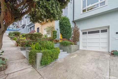 Exterior - 633 Shields St, San Francisco, CA 94132 photo 2 of 14