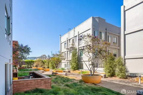 Exterior - 555 Bartlett St #222, San Francisco, CA 94110 photo 8 of 8