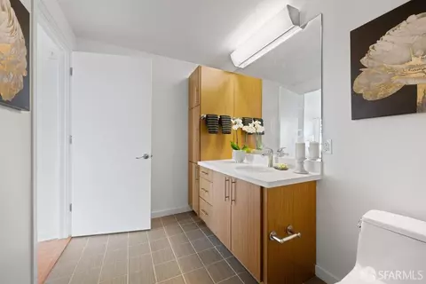 Bath - 555 Bartlett St #222, San Francisco, CA 94110 photo 2 of 2