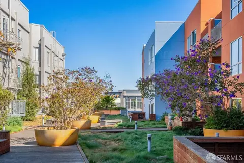 Exterior - 555 Bartlett St #222, San Francisco, CA 94110 photo 6 of 8