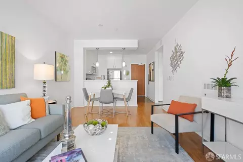 Living - 555 Bartlett St #222, San Francisco, CA 94110 photo 6 of 6