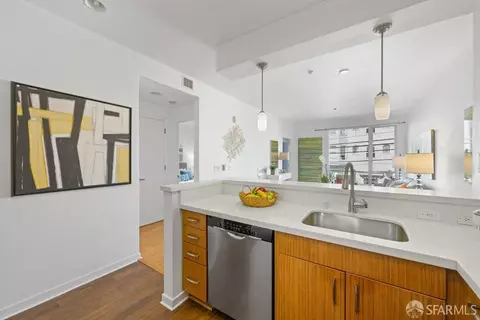 Kitchen - 555 Bartlett St #222, San Francisco, CA 94110 photo 1 of 5