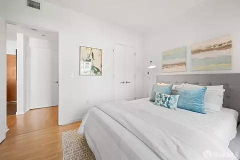 Bedroom - 555 Bartlett St #222, San Francisco, CA 94110 photo 3 of 6