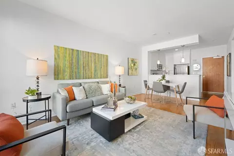 Living - 555 Bartlett St #222, San Francisco, CA 94110 photo 4 of 6