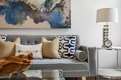 Living - 66 Curtis St, San Francisco, CA 94112 photo 9 of 10