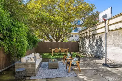 559 37th Ave, San Francisco, CA 94121