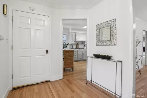 Entry Way - 538 Lomita Ave, Millbrae, CA 94030 photo 1 of 3