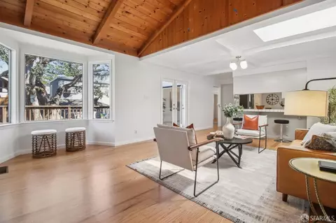 Living - 538 Lomita Ave, Millbrae, CA 94030 photo 7 of 9