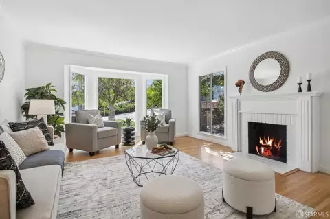 Living - 538 Lomita Ave, Millbrae, CA 94030 photo 2 of 9