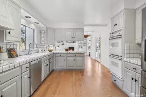 Kitchen - 538 Lomita Ave, Millbrae, CA 94030 photo 4 of 6