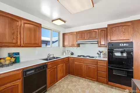 256 Edgewood Dr, Pacifica, CA 94044 photo 14