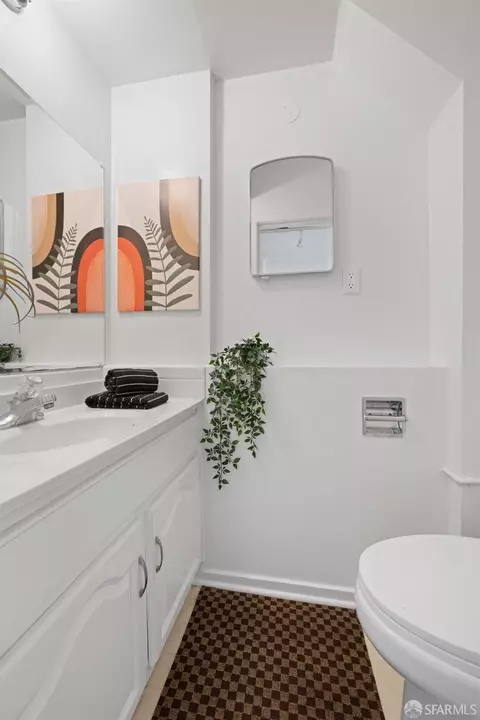 Bath - 1743 17th Ave, San Francisco, CA 94117 photo 2 of 2