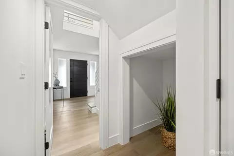 Entry Way - 1486 20th Ave, San Francisco, CA 94122 photo 13 of 15