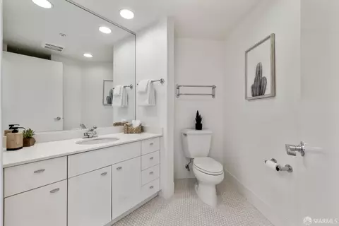 Bath - 38 Bryant St #604, San Francisco, CA 94105 photo 1 of 2