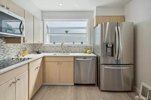 Kitchen - 277 Dellbrook Ave, San Francisco, CA 94131 photo 3 of 4