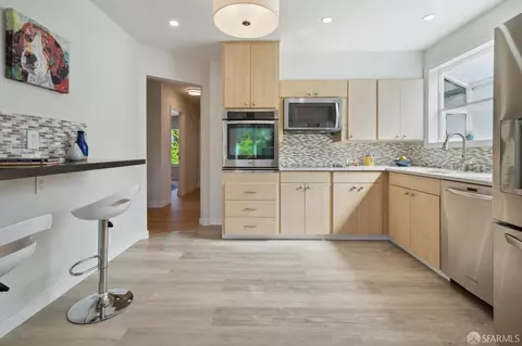 Kitchen - 277 Dellbrook Ave, San Francisco, CA 94131 photo 1 of 4