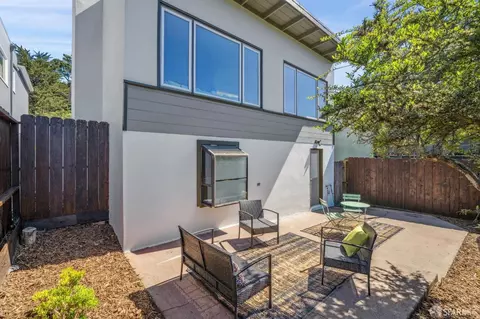Exterior - 277 Dellbrook Ave, San Francisco, CA 94131 photo 4 of 10