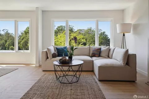 Living - 277 Dellbrook Ave, San Francisco, CA 94131 photo 2 of 6