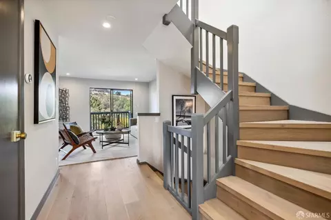Entry Way - 60 Hiliritas Ave, San Francisco, CA 94131 photo 2 of 3